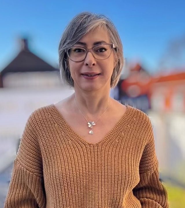 Maryam Poorafshar Vd Maryam Poorafshar SampleFacts